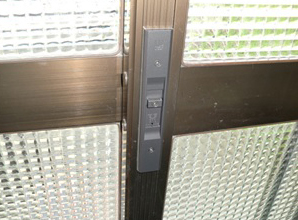 WEST社「333引違戸錠」
